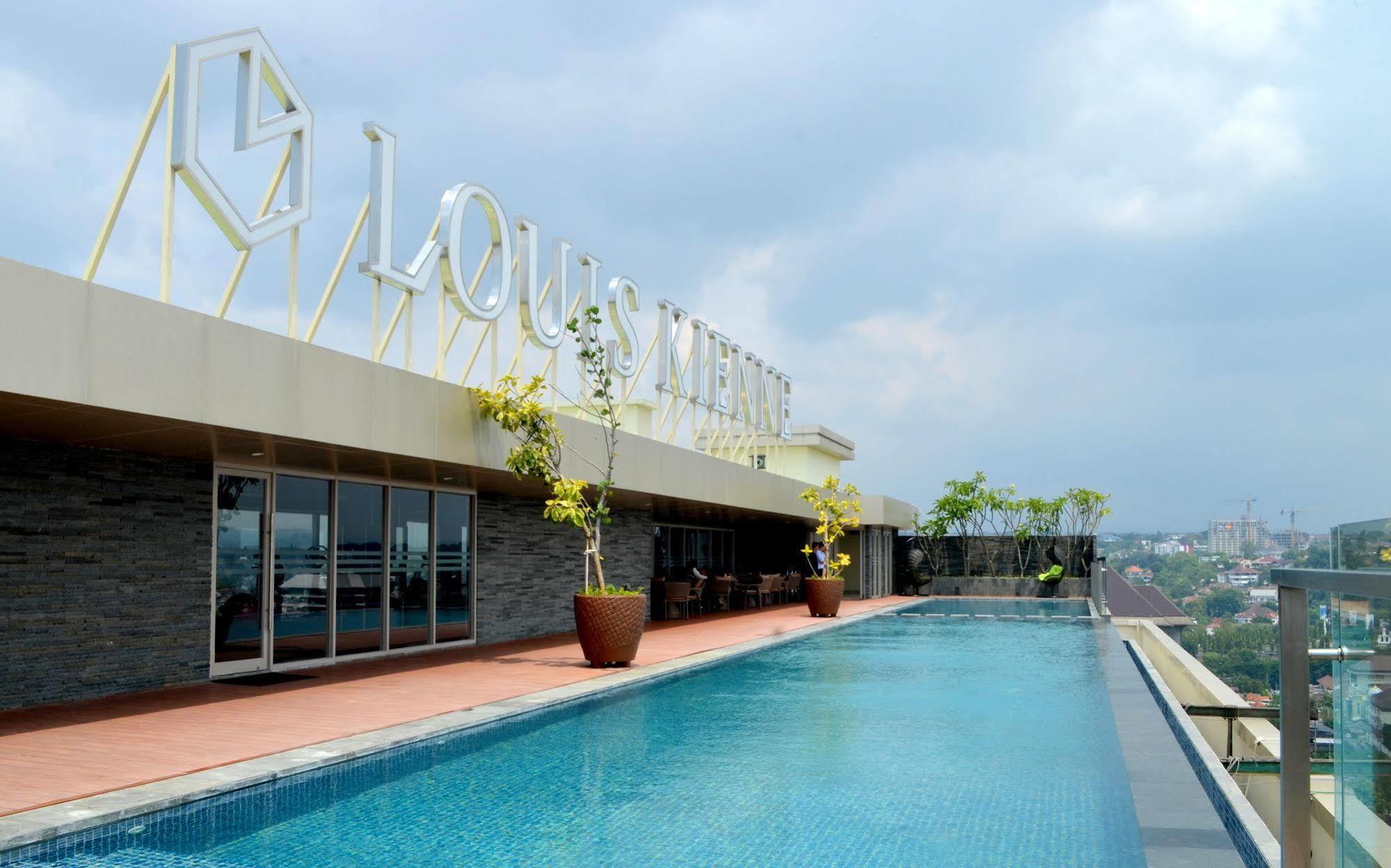 Louis Kienne Hotel Simpang Lima Semarang Exterior photo